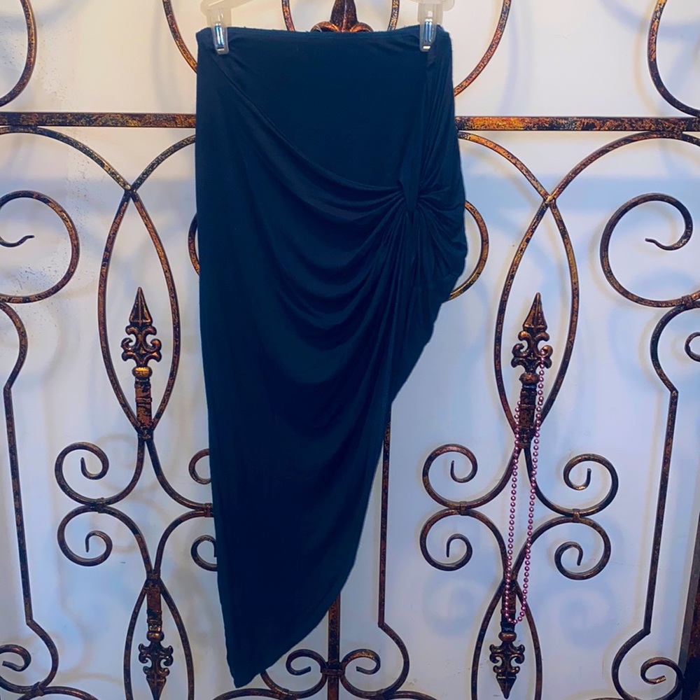 Hi-low side scrunch skirt